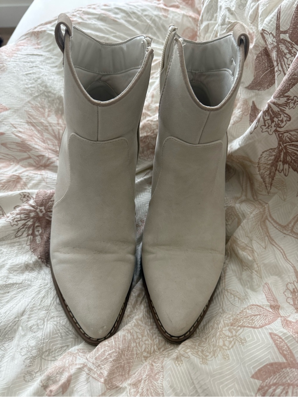 ANA Delno Ankle Booties